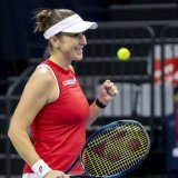 Belinda Bencic, ici avec la Suisse lors du barrage de BJK Cup avec la Suisse en novembre, poursuit son retour convaincant (archives). KEYSTONE/SALVATORE DI NOLFI